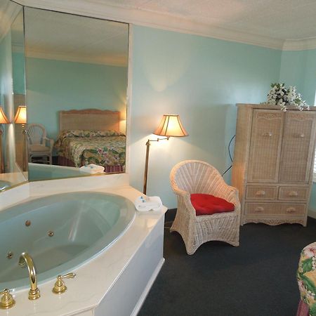 Baymont By Wyndham Virginia Beach Oceanfront Exterior foto