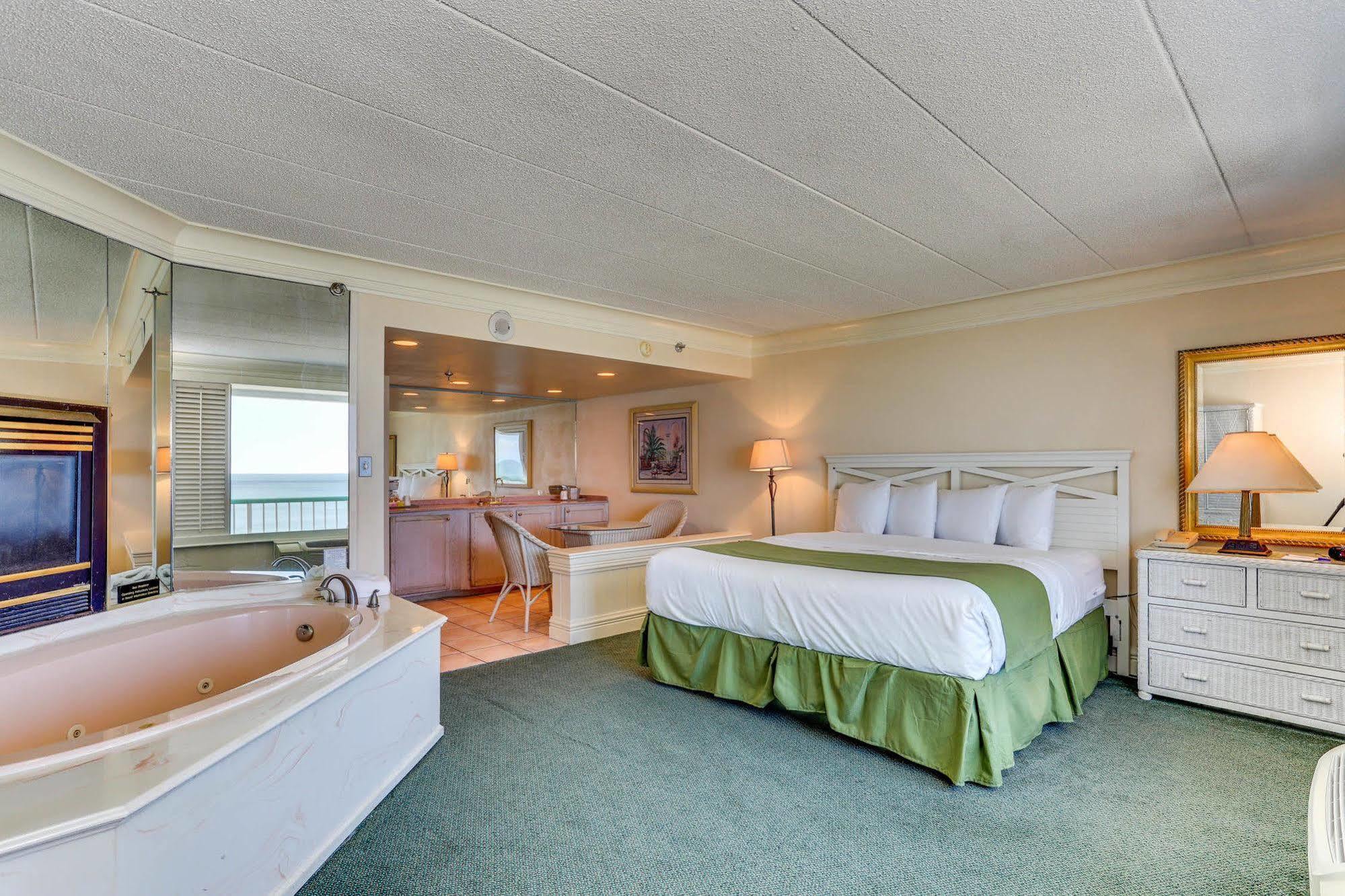 Baymont By Wyndham Virginia Beach Oceanfront Exterior foto